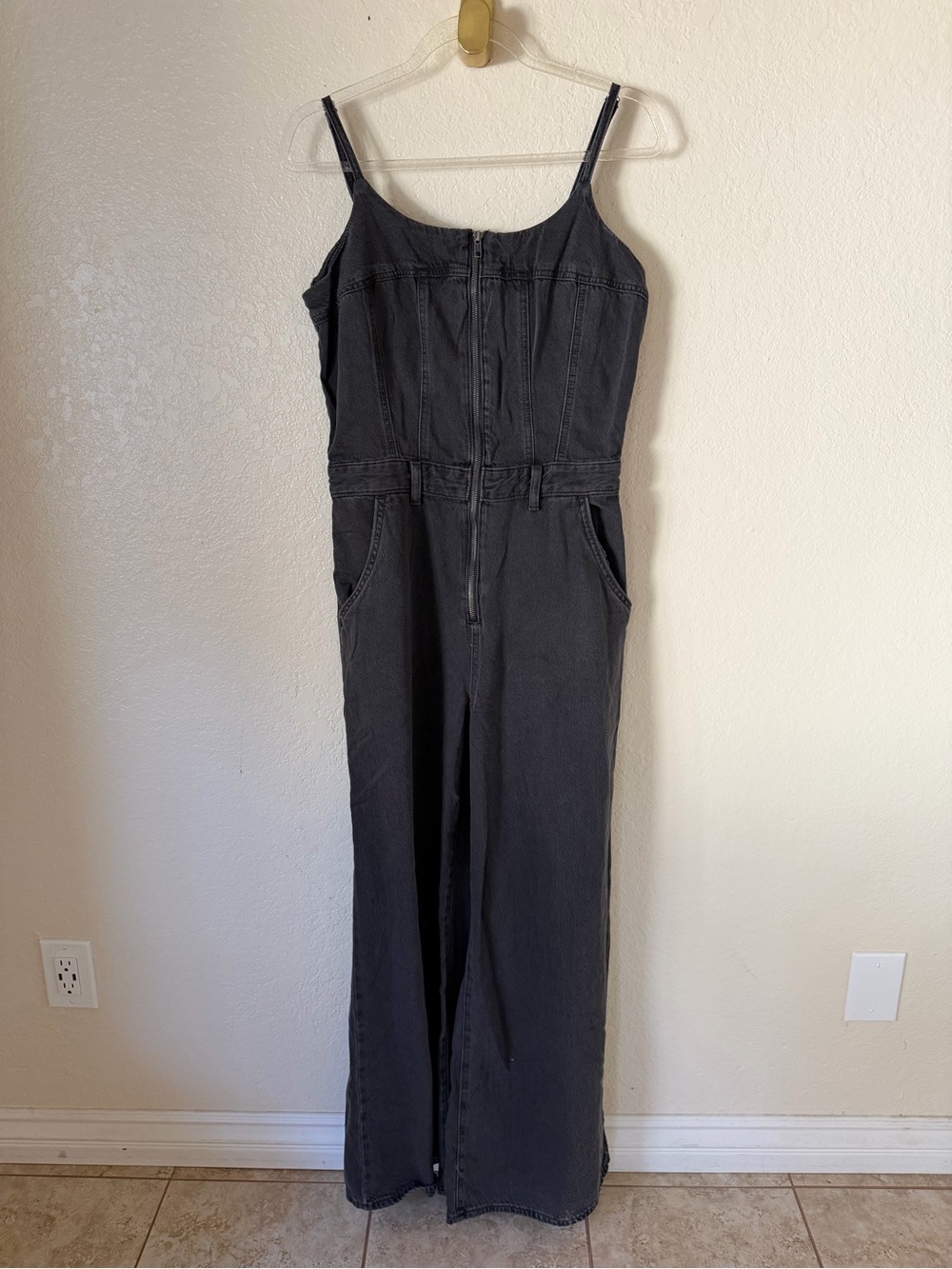 New Levi’s Bustier Jumpsuit size L - Picture 3 of 15